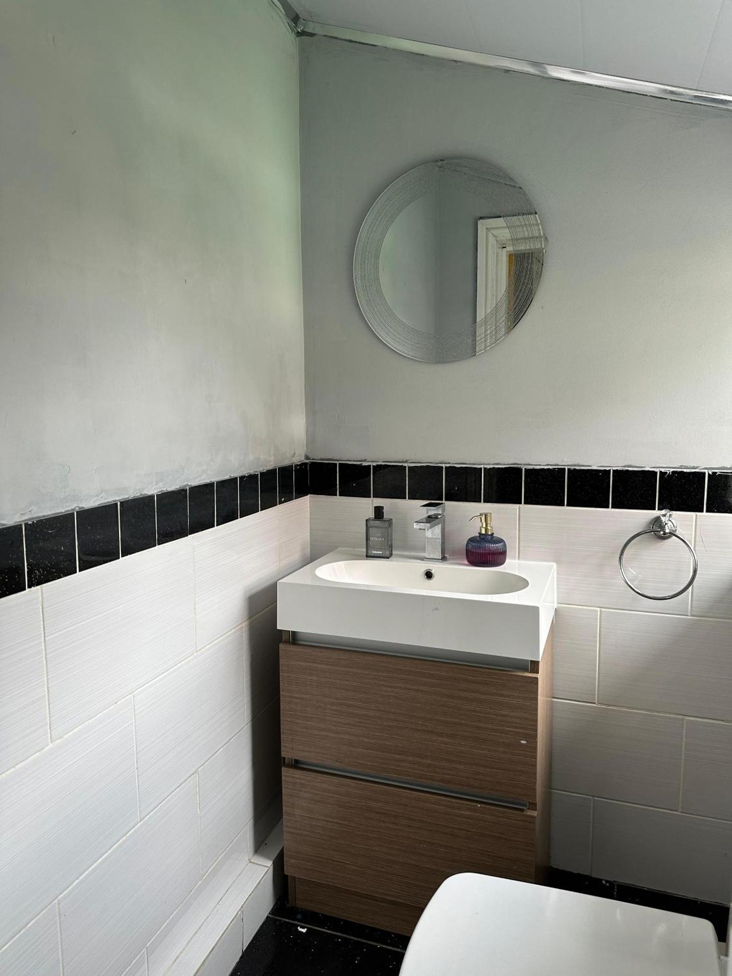 Budget With Private Bathroom *
