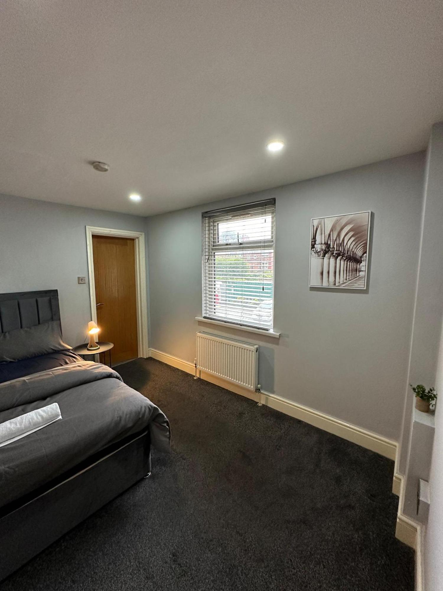 Homestay Budget With Private Bathroom *